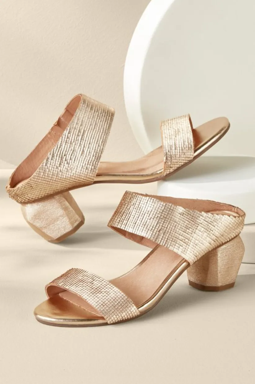 Soft Surroundings Antelope Amelia Textured Sandal Gold Store