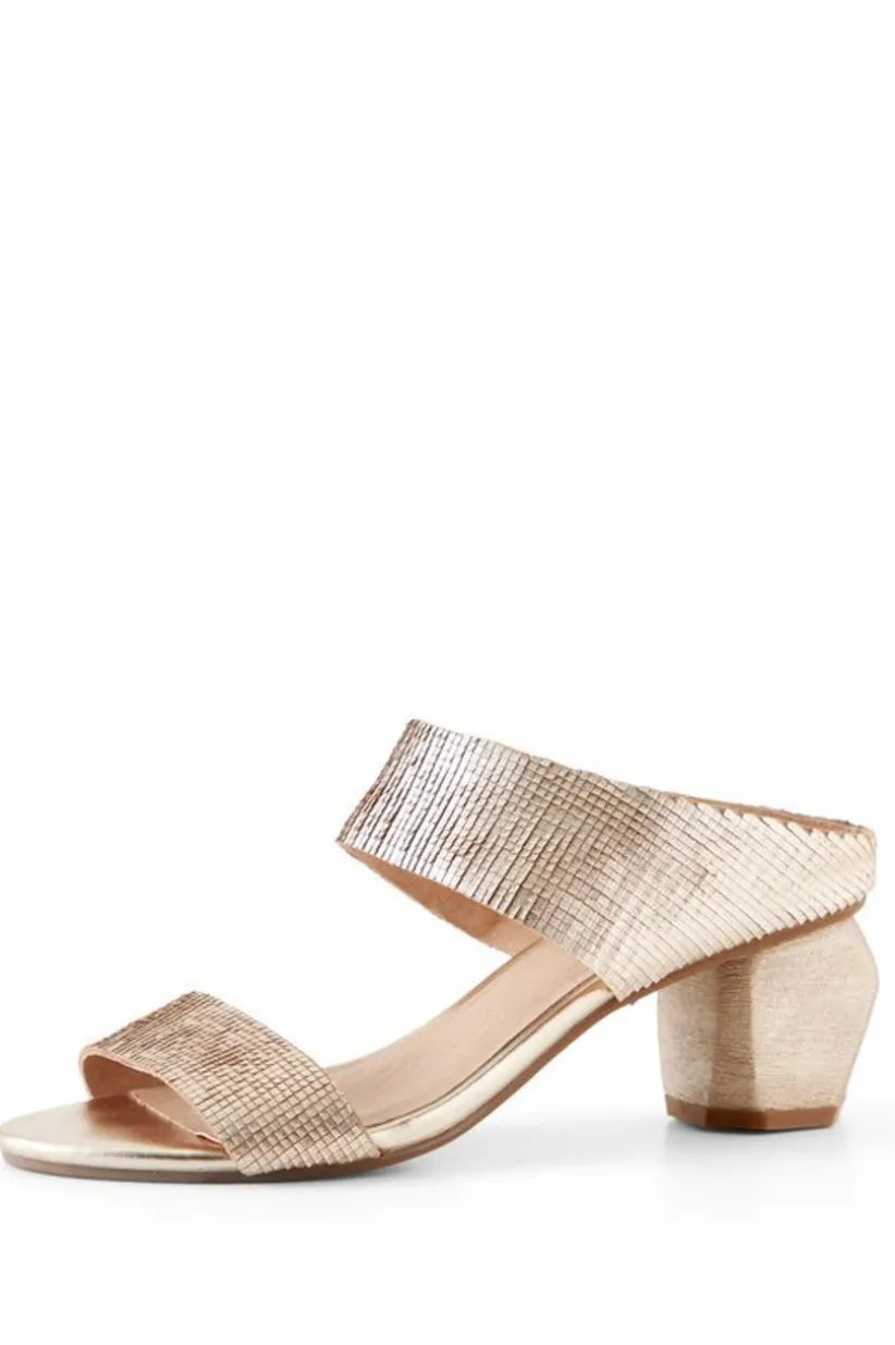 Soft Surroundings Antelope Amelia Textured Sandal Gold Store