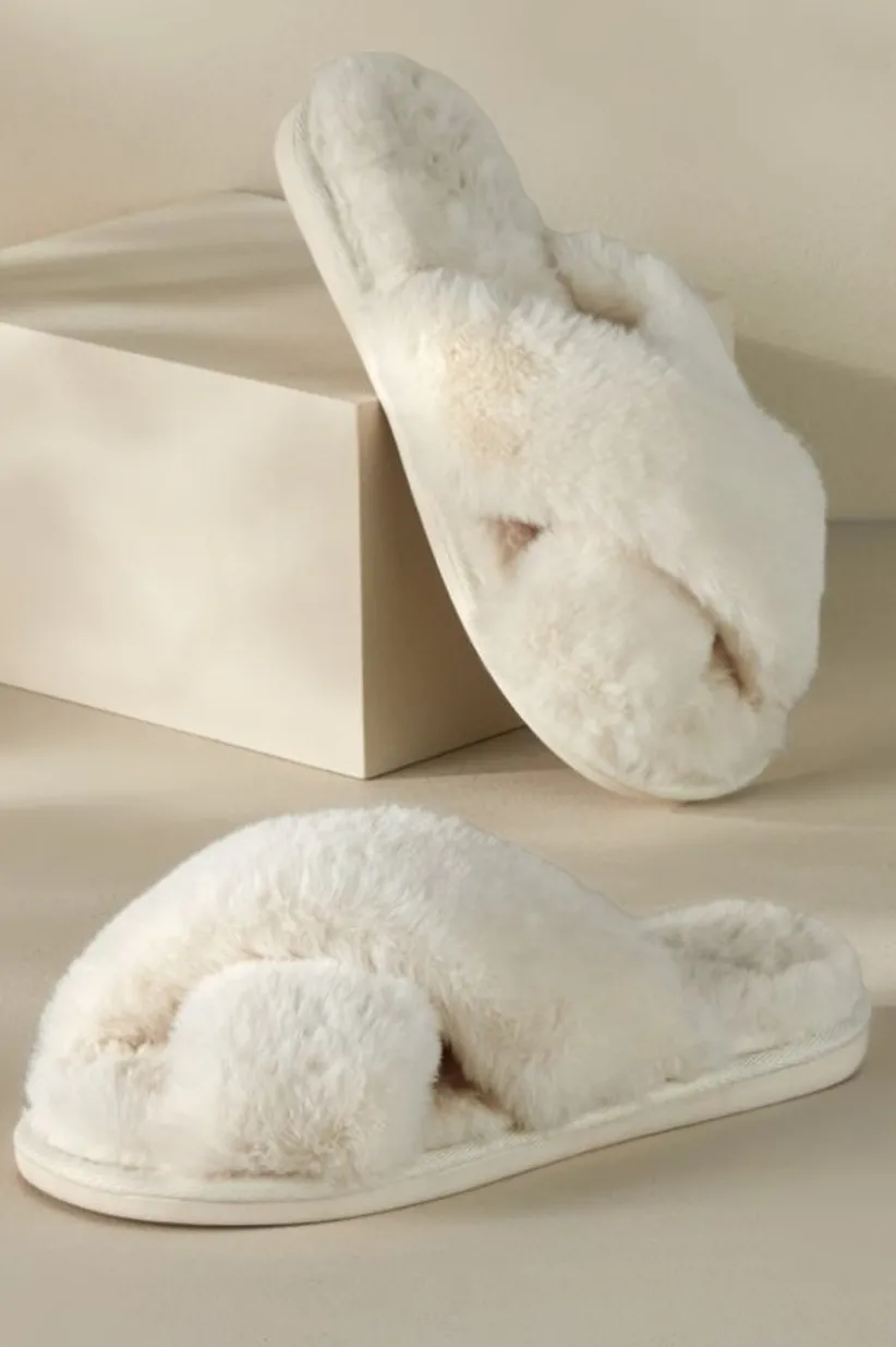 Soft Surroundings Dreama Faux Fur Cross Band Slippers Hot