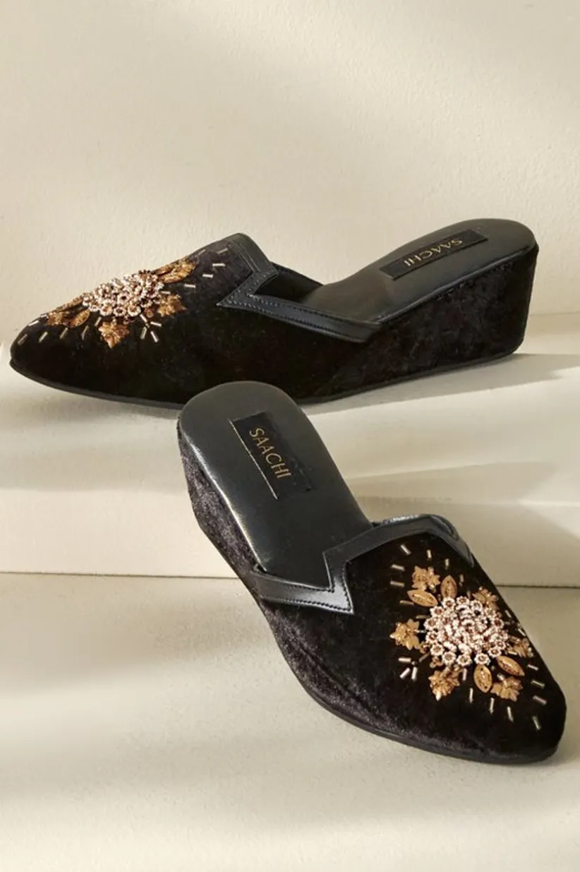 Soft Surroundings Solana Embellished Slide Black New